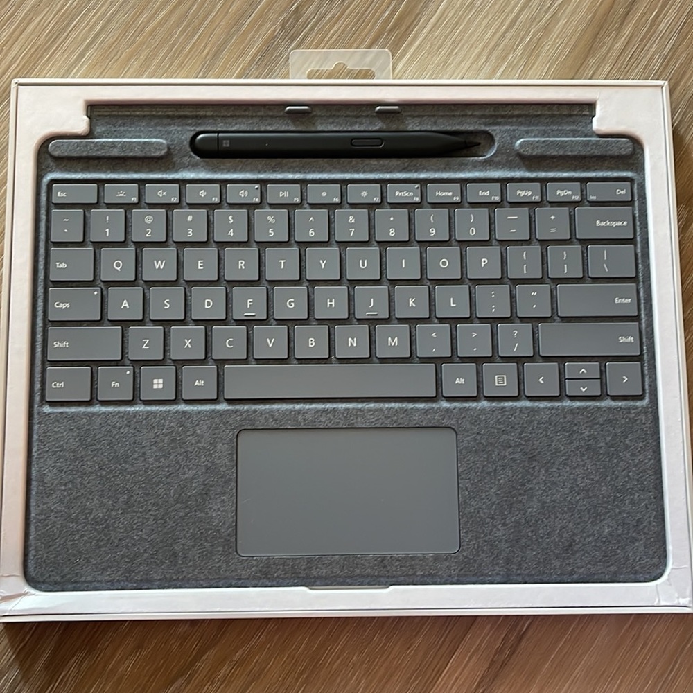 Microsoft Signature Keyboard with Slim Pen 2